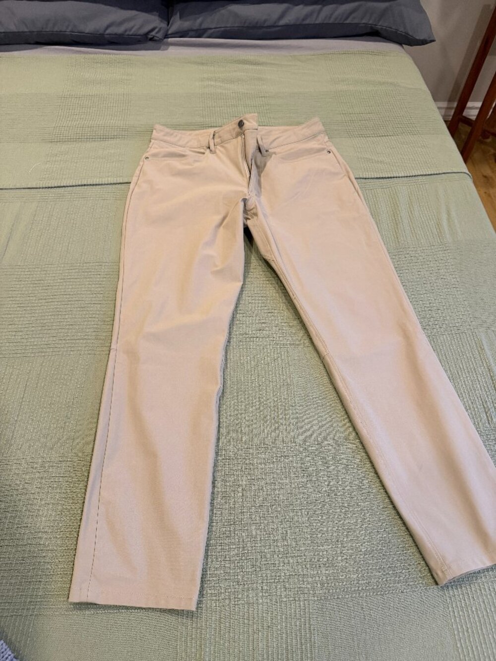 AO 5-Pocket Pant | Santal Slim-Fit Versaknit Sz 34x32